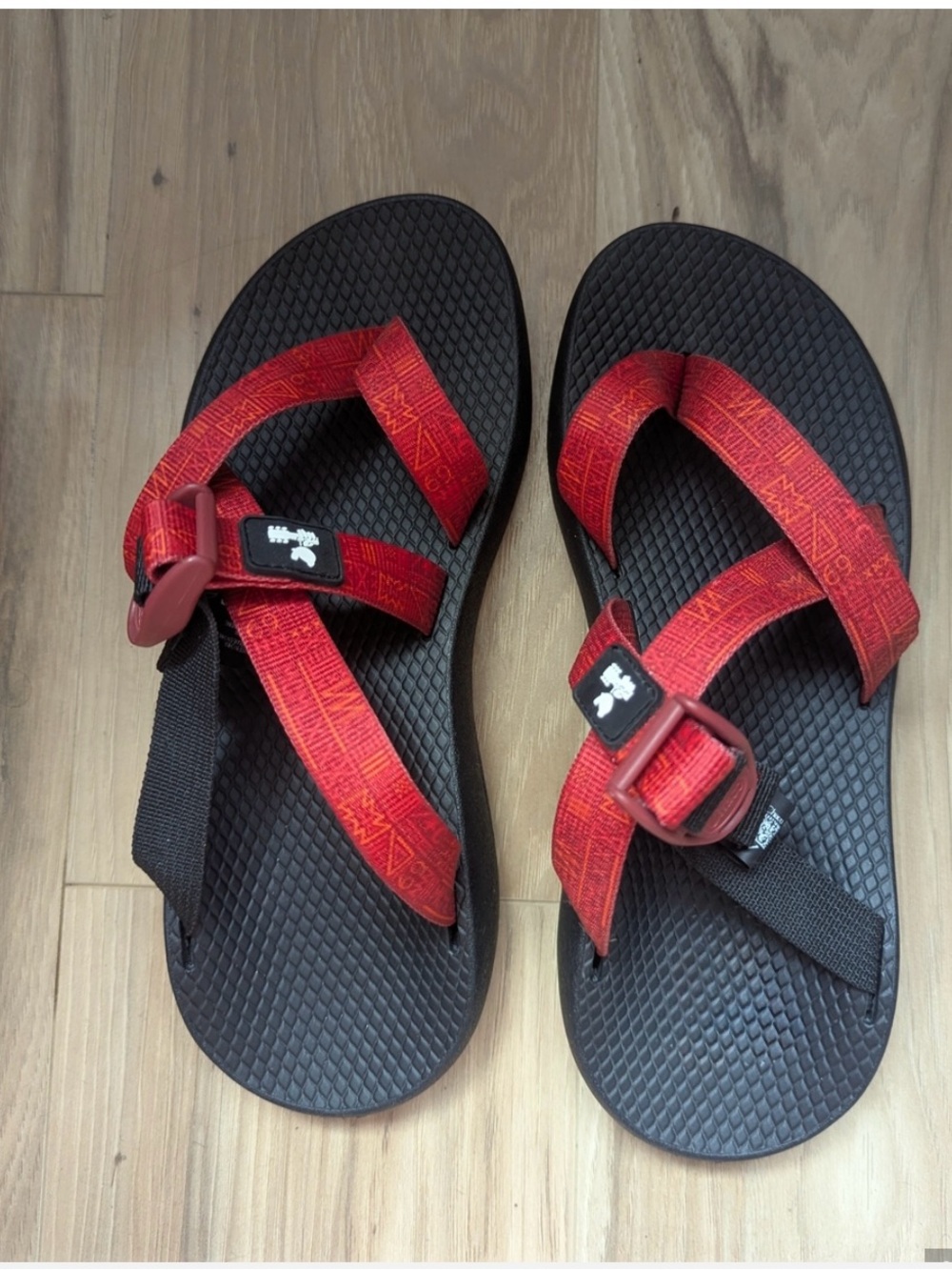 Chaco MINT CONDITION Ltd Edition Tegu Woodstock Summer of 69 Red Sandals Sz 8 - Picture 2 of 7